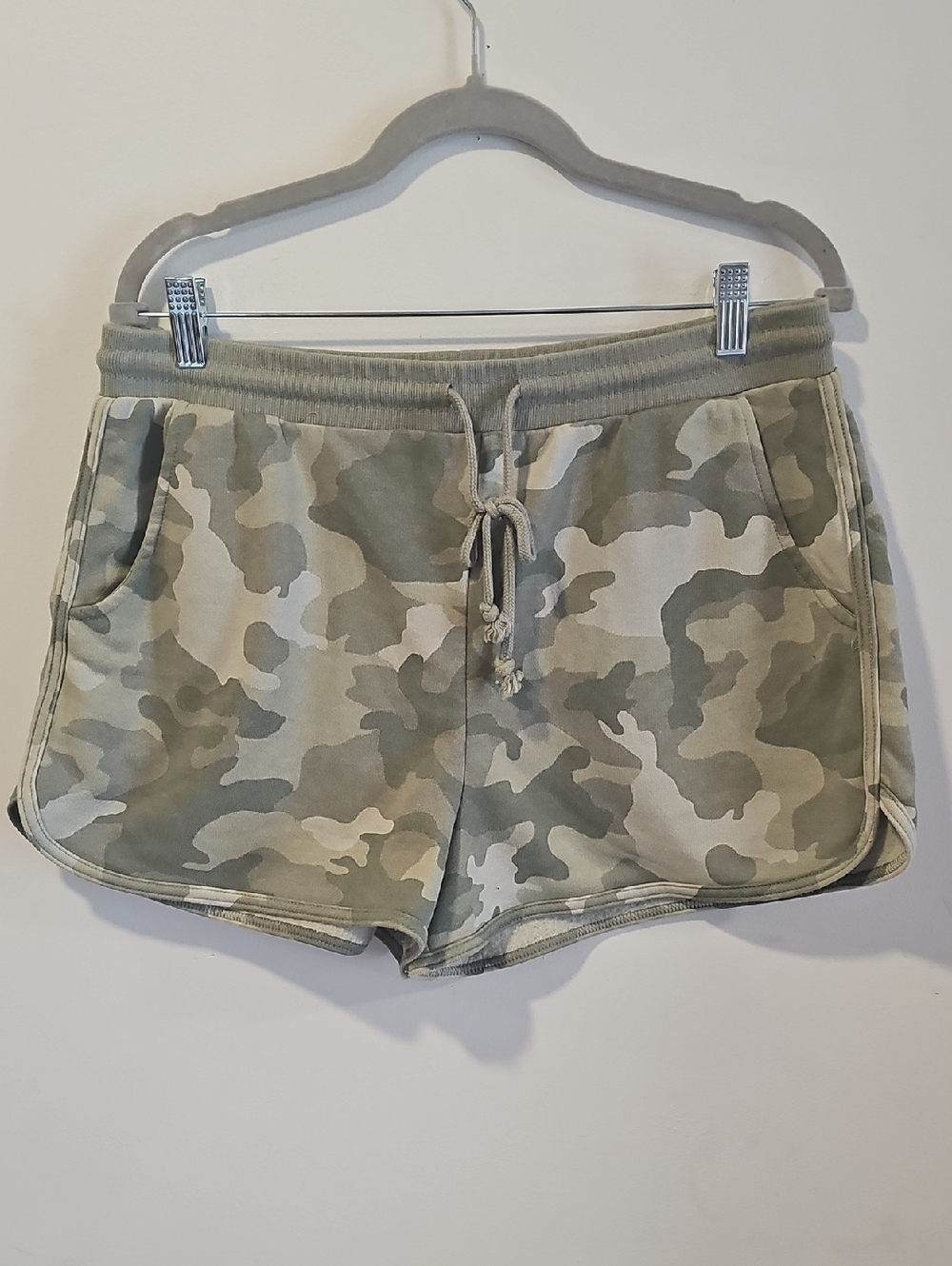 Olive & Oak Women's Camouflage Drawstring Lounge Shorts - Olive Camo - Picture 1 of 2